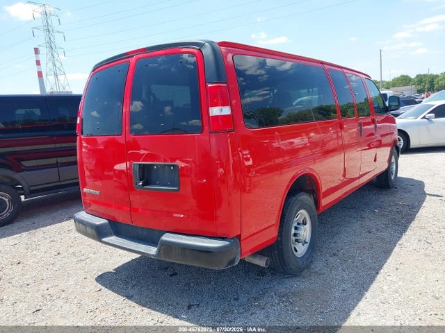 45762873 :رقم المزاد ، 1GAZGNFP5M1152417 vin ، 2021 Chevrolet Express Passenger Rwd 3500 Extended Wheelbase Ls مزاد بيع