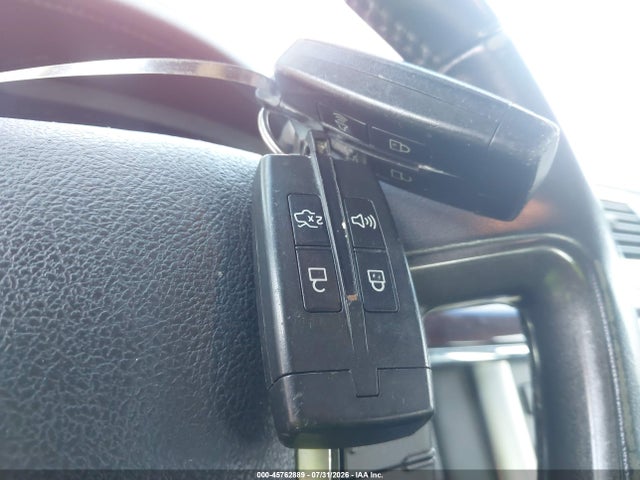 2010 Lincoln Mks მანქანა იყიდება აუქციონზე, vin: 1LNHL9DR2AG616536, აუქციონის ნომერი: 45762889