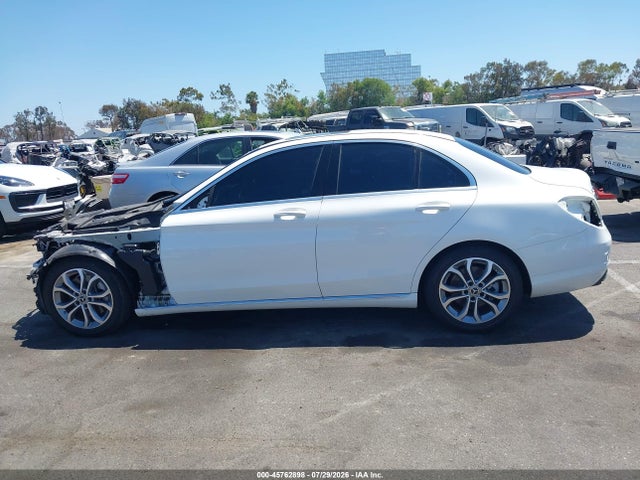 Aukcja sprzedaży 2018 Mercedes-benz C 300, vin: 55SWF4JB5JU273324, numer aukcji: 45762898