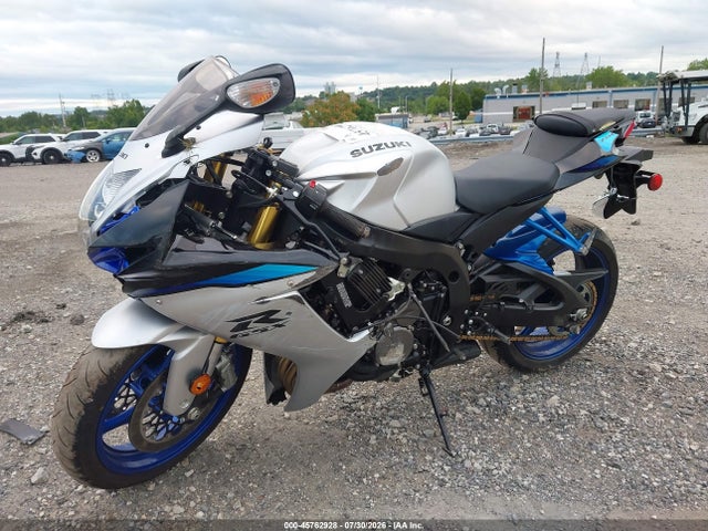 Suzuki GSX-R750 2026 JS1GR7MA9T7100619 Image 2