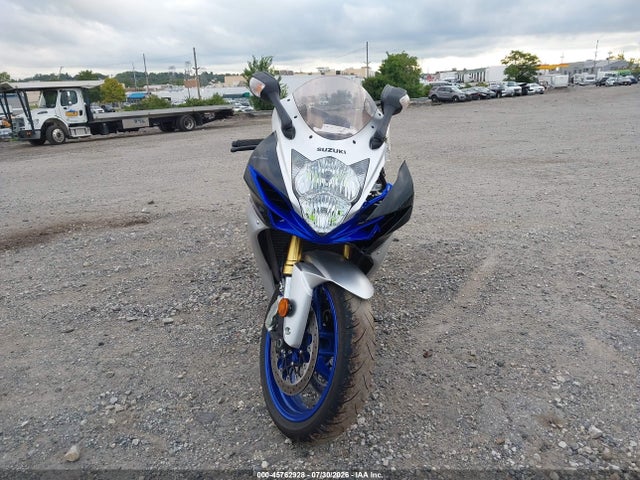 Suzuki GSX-R750 2026 JS1GR7MA9T7100619 Image 5