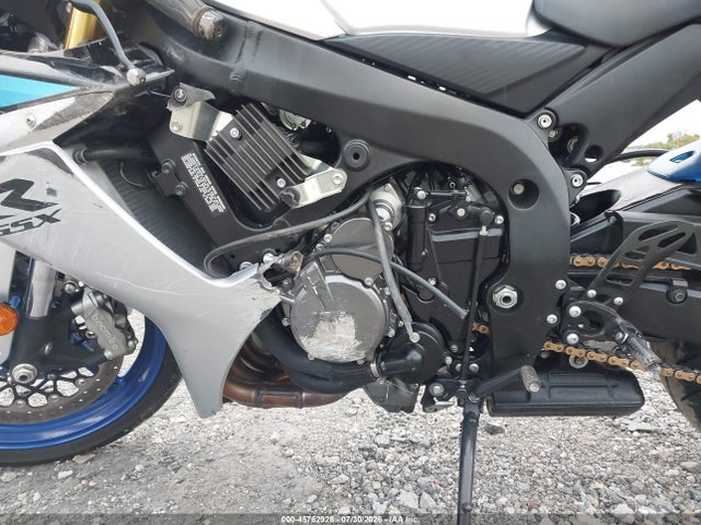 Suzuki GSX-R750 2026 JS1GR7MA9T7100619 Image 9