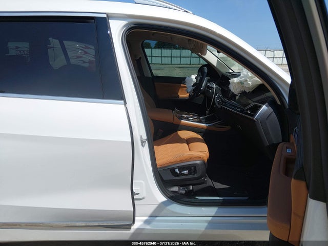 45762940 :رقم المزاد ، 5UX23EM08R9W15684 vin ، 2024 Bmw X7 Xdrive40i مزاد بيع