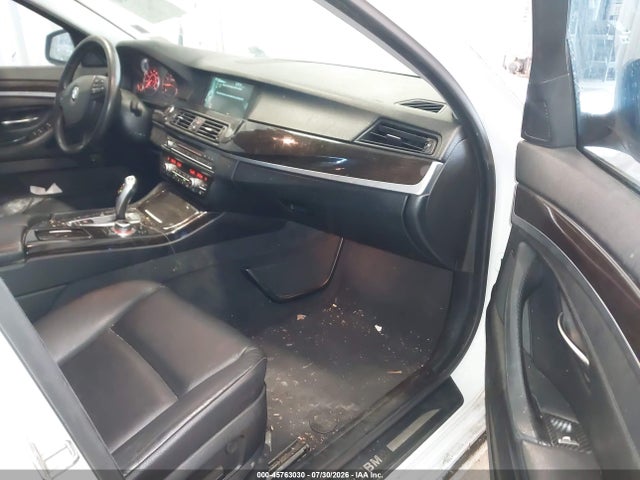 2013 Bmw 528i Xdrive მანქანა იყიდება აუქციონზე, vin: WBAXH5C57DDW15085, აუქციონის ნომერი: 45763030
