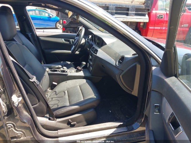45763093 :رقم المزاد ، WDDGF8AB4ER308289 vin ، 2014 Mercedes-benz C 300 Sport 4matic مزاد بيع