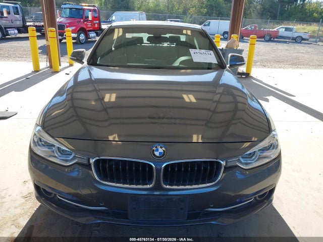 BMW 330i Xdrive 2017 WBA8D9C55HK678307 Image 12