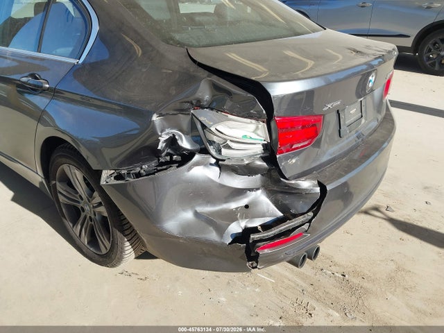 BMW 330i Xdrive 2017 WBA8D9C55HK678307 Image 6
