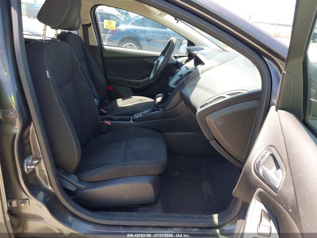 1FADP3K23FL288767 Ford FOCUS SE