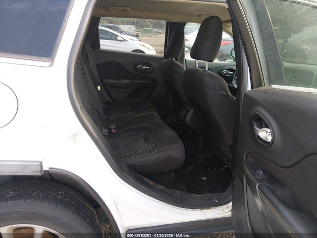 45763201 :رقم المزاد ، 1C4PJLCB0FW676822 vin ، 2015 Jeep Cherokee Latitude مزاد بيع