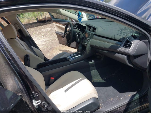 45763203 :رقم المزاد ، 2HGFC2F57JH509825 vin ، 2018 Honda Civic Lx مزاد بيع