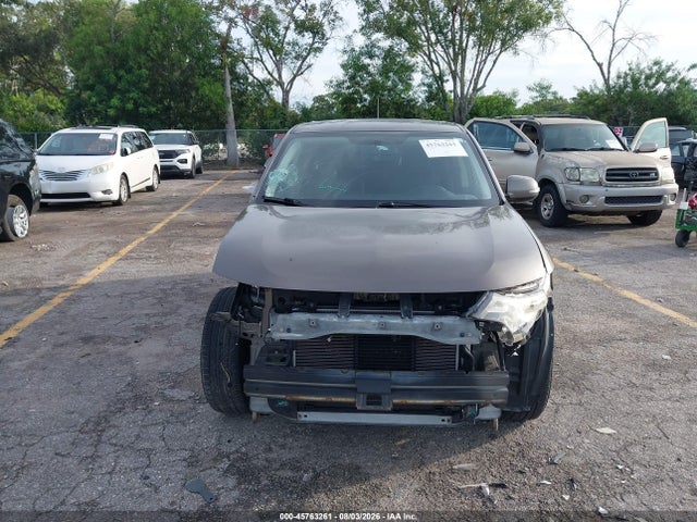 45763261 :رقم المزاد ، JA4AD3A33GZ003333 vin ، 2016 Mitsubishi Outlander Se مزاد بيع