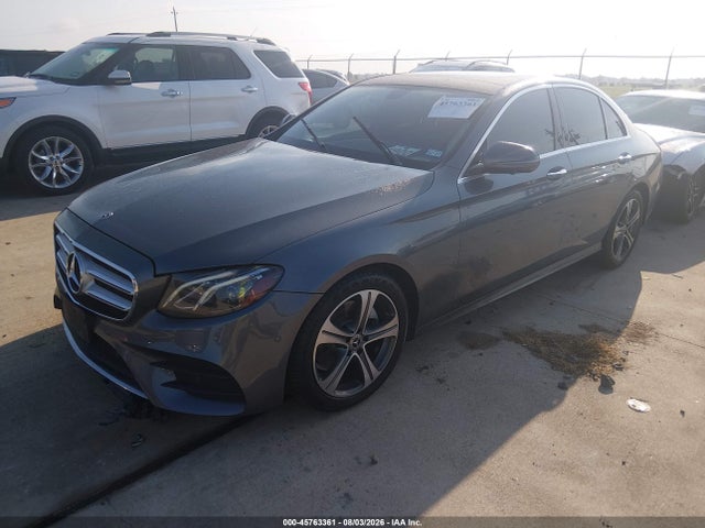 Mercedes-Benz E 300 2019 WDDZF4JB5KA661510 Image 2