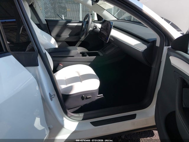 Продаж на аукціоні авто 2025 Tesla Model Y Performance Dual Motor All-wheel Drive, vin: 7SAYGDEFXSA356138, номер лоту: 45763408