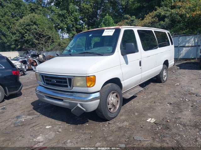 45763421 :رقم المزاد ، 1FBSS31L13HB58922 vin ، 2003 Ford E-350 Super Duty Xl/xlt مزاد بيع