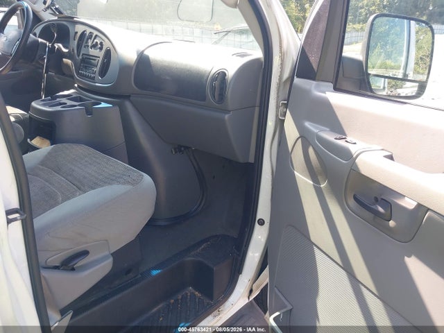 45763421 :رقم المزاد ، 1FBSS31L13HB58922 vin ، 2003 Ford E-350 Super Duty Xl/xlt مزاد بيع