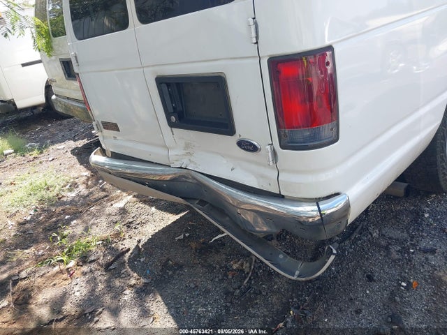 45763421 :رقم المزاد ، 1FBSS31L13HB58922 vin ، 2003 Ford E-350 Super Duty Xl/xlt مزاد بيع