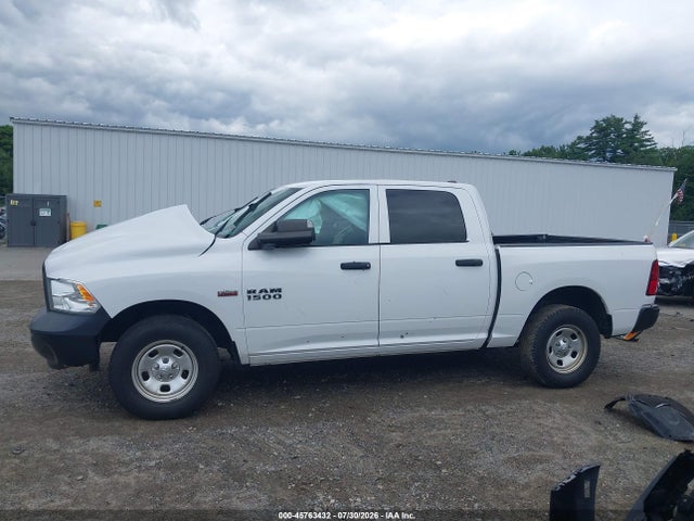 1C6RR7KT4JS278989 RAM 1500 Tradesman 4x4 5&#039;7 Box