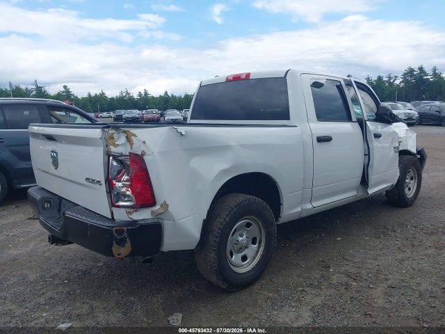 1C6RR7KT4JS278989 RAM 1500 Tradesman 4x4 5&#039;7 Box