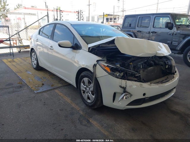 2018 Kia Forte Lx მანქანა იყიდება აუქციონზე, vin: 3KPFK4A77JE240825, აუქციონის ნომერი: 45763456