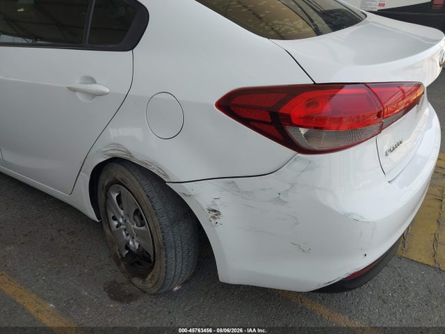 Продаж на аукціоні авто 2018 Kia Forte Lx, vin: 3KPFK4A77JE240825, номер лоту: 45763456