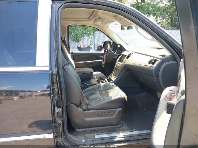 Продажа на аукционе авто 2009 Cadillac Escalade Esv Standard, vin: 1GYFK26239R203251, номер лота: 45763473