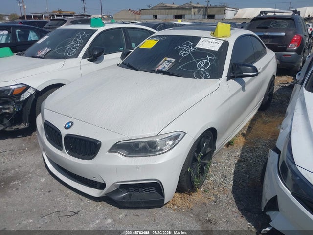 WBA2G1C3XHV639451 BMW M240i