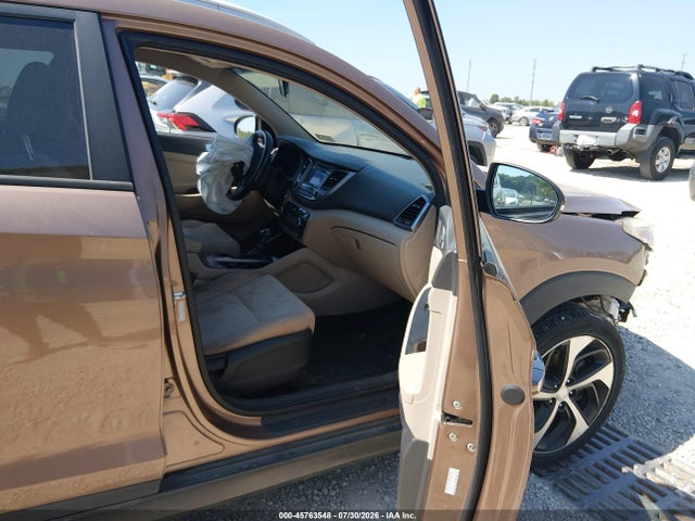 2016 Hyundai Tucson Sport მანქანა იყიდება აუქციონზე, vin: KM8J3CA28GU075525, აუქციონის ნომერი: 45763548