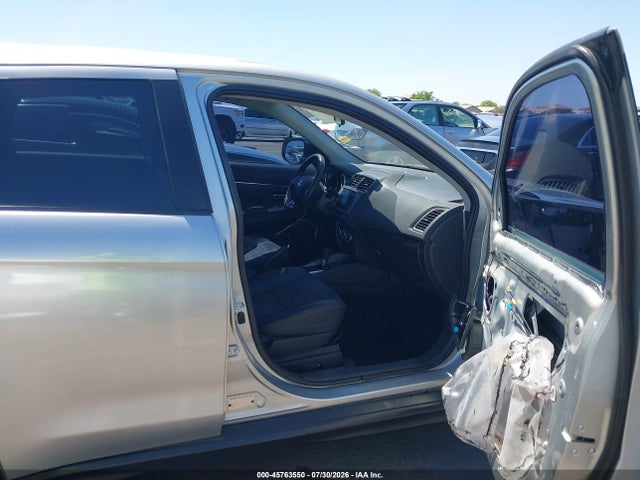 JA4AP3AW9JU026086 Mitsubishi Outlander Sport 2.4 Se
