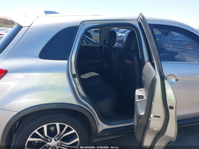 JA4AP3AW9JU026086 Mitsubishi Outlander Sport 2.4 Se
