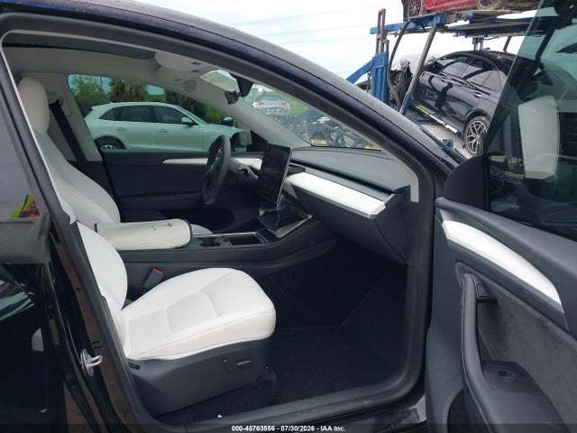 45763556 :رقم المزاد ، 7SAYGDEE4RA219035 vin ، 2024 Tesla Model Y Long Range Dual Motor All-wheel Drive مزاد بيع