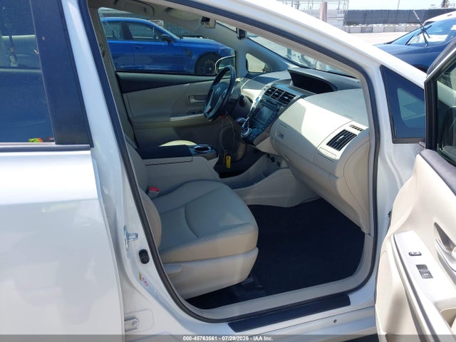 JTDZN3EU2E3321968 Toyota Prius V Five