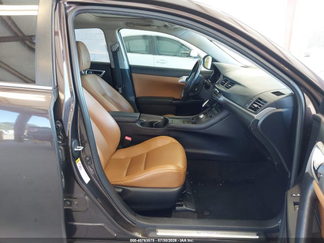 45763575 :رقم المزاد ، JTHKD5BH7B2003707 vin ، 2011 Lexus Ct 200h Premium مزاد بيع