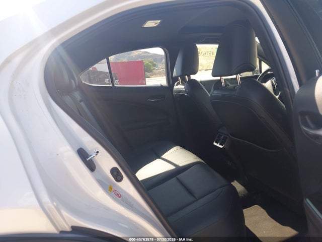JTHY3JBH1K2004468 Lexus UX 200