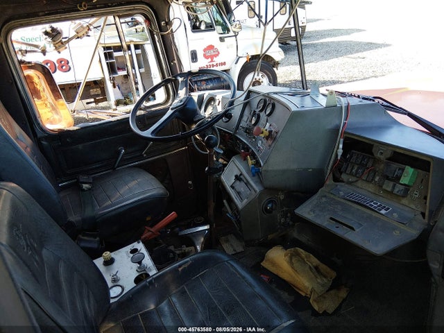 45763580 :رقم المزاد ، 1M3P114K6LT005032 vin ، 1990 Mack 600 Rd600 مزاد بيع