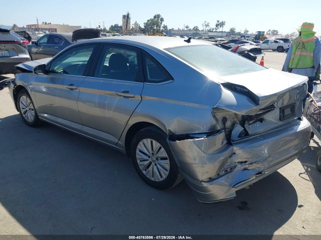 Продажа на аукционе авто 2019 Volkswagen Jetta 1.4t R-line/1.4t S/1.4t Se, vin: 3VWCB7BU6KM211345, номер лота: 45763596