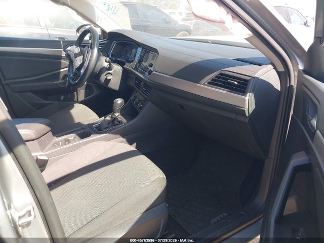 Продажа на аукционе авто 2019 Volkswagen Jetta 1.4t R-line/1.4t S/1.4t Se, vin: 3VWCB7BU6KM211345, номер лота: 45763596
