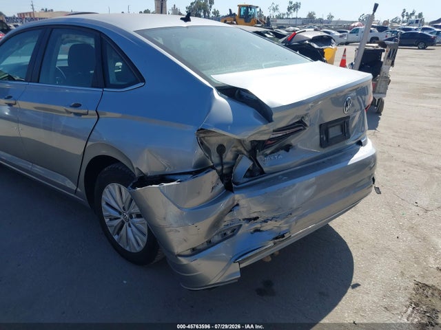 Продажа на аукционе авто 2019 Volkswagen Jetta 1.4t R-line/1.4t S/1.4t Se, vin: 3VWCB7BU6KM211345, номер лота: 45763596