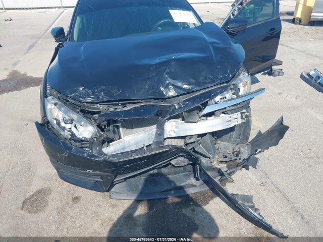 Aukcja sprzedaży 2018 Honda Civic Lx, vin: 2HGFC2F53JH562523, numer aukcji: 45763643