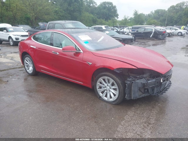 45763668 :رقم المزاد ، 5YJSA1E11HF225358 vin ، 2017 Tesla Model S 60/75 مزاد بيع
