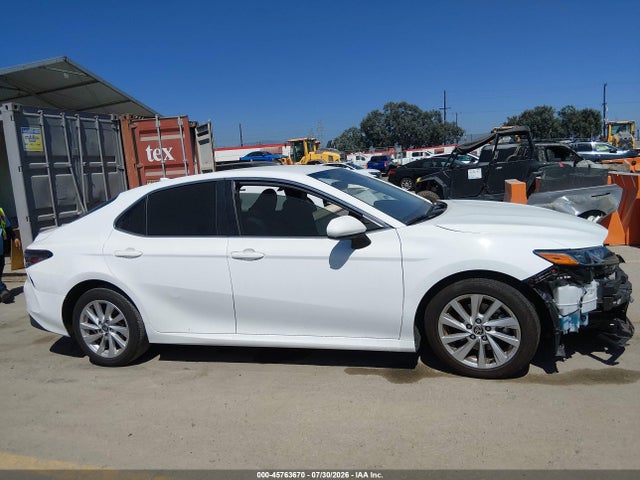 45763670 :رقم المزاد ، 4T1C11AK9PU833522 vin ، 2023 Toyota Camry Le مزاد بيع