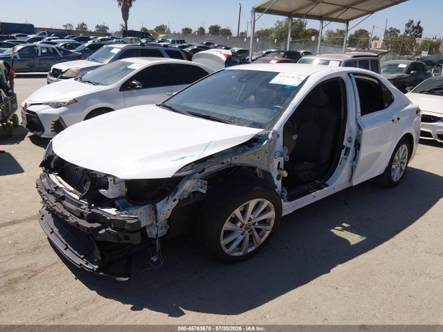 45763670 :رقم المزاد ، 4T1C11AK9PU833522 vin ، 2023 Toyota Camry Le مزاد بيع