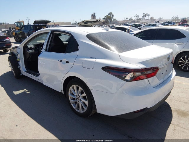 45763670 :رقم المزاد ، 4T1C11AK9PU833522 vin ، 2023 Toyota Camry Le مزاد بيع