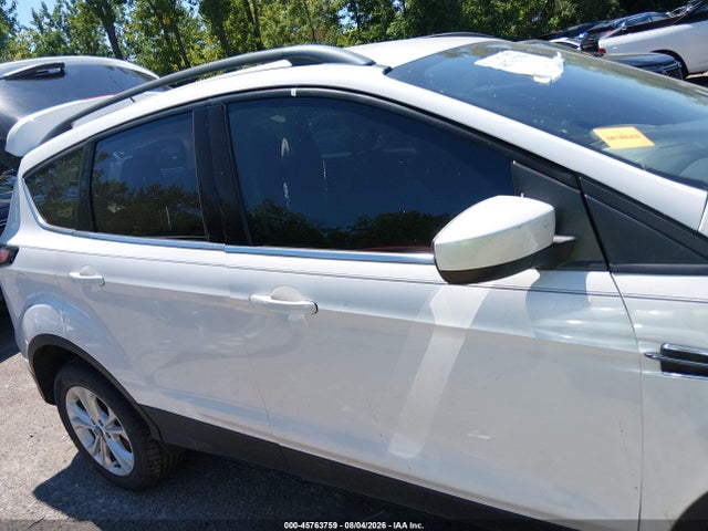 45763759 :رقم المزاد ، 1FMCU9GD6JUB82310 vin ، 2018 Ford Escape Se مزاد بيع