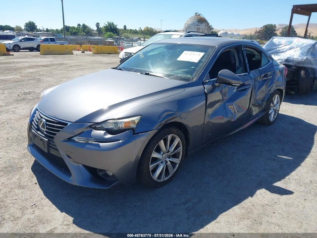 Lexus IS 250 2014 JTHBF1D29E5017090 Image 2