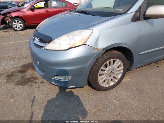Auction sale of the 2008 Toyota Sienna Limited, vin: 5TDBK22C58S012806, lot number: 45763788