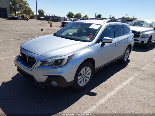 Subaru Outback 2.5i Premium 2018 4S4BSACC1J3200640 Image 2