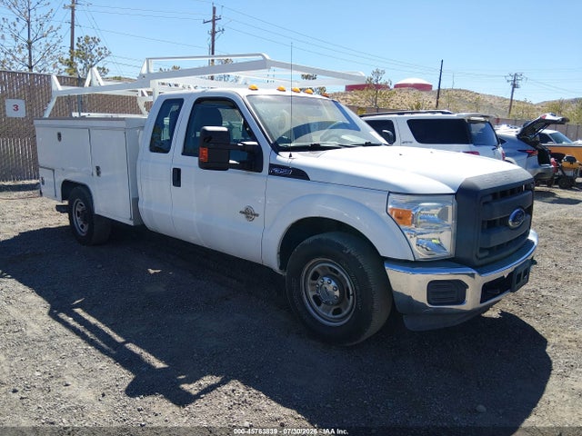 45763839 :رقم المزاد ، 1FD8X3ET5FEA05060 vin ، 2015 Ford F-350 Chassis Xl مزاد بيع