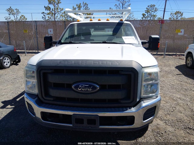 Ford F-350 Chassis Xl 2015 1FD8X3ET5FEA05060 Image 11