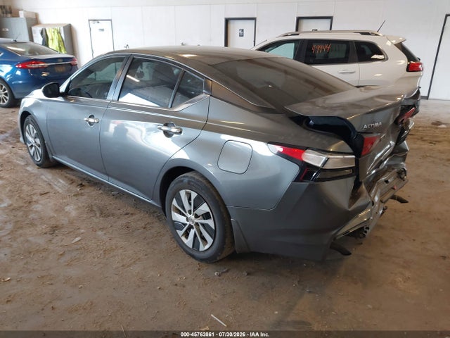 45763861 :رقم المزاد ، 1N4BL4BV1MN421336 vin ، 2021 Nissan Altima S Fwd مزاد بيع