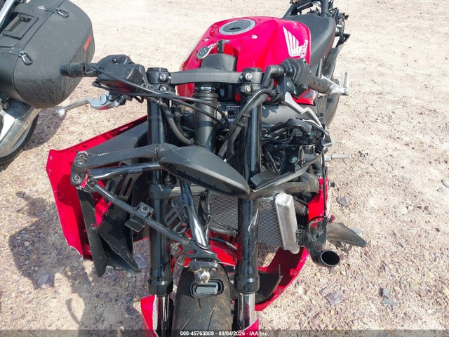 2025 Honda Cbr650 R მანქანა იყიდება აუქციონზე, vin: MLHRH1556S5101072, აუქციონის ნომერი: 45763889
